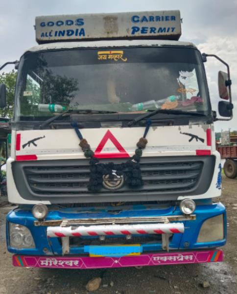 BharatBenz 3723 image 3